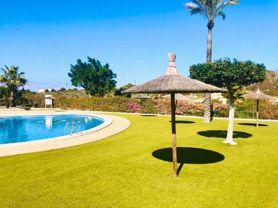 Casa Beth Villamartin 2 Bedroom/ 2 Bathroom With Pool 오리후엘라 외부 사진